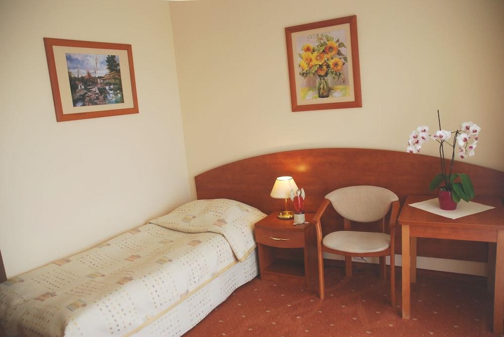 Dom Zdrojowy Diament Spa Grzybowo  Buitenkant foto